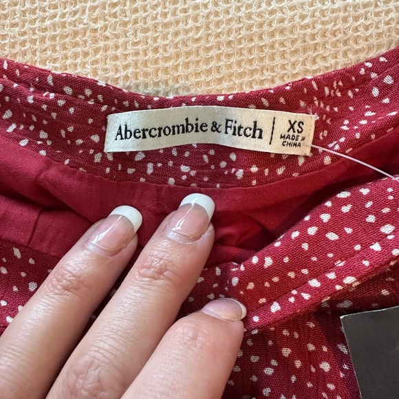 Abercrombie & Fitch NWT Elegant Red Polka Dot Skirt - Picture 2 of 4